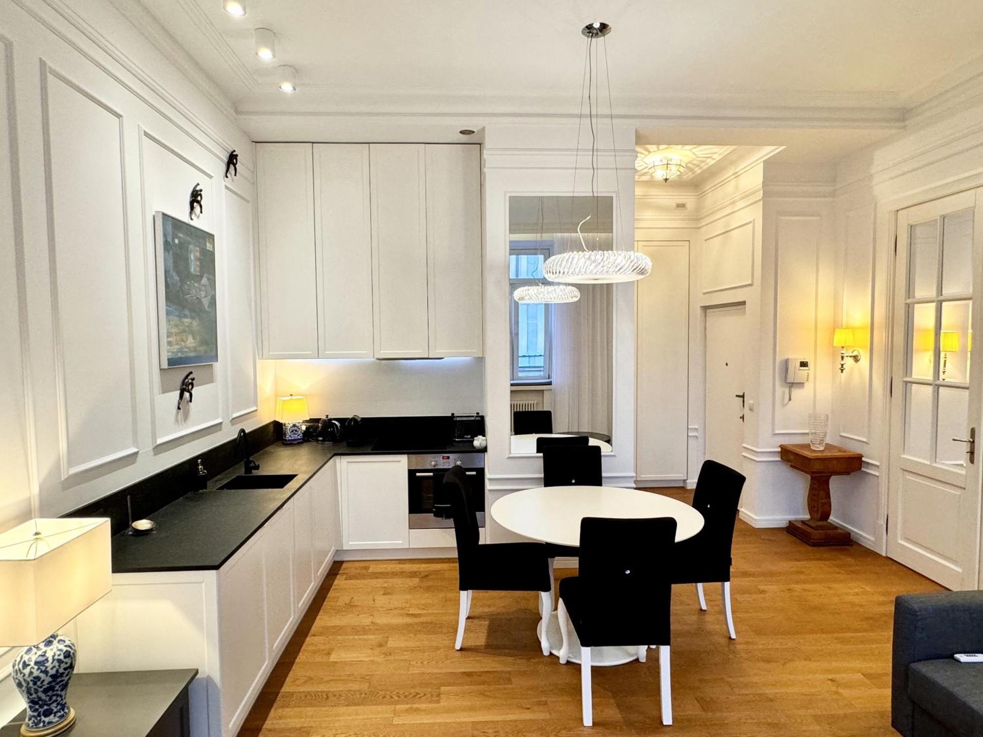 Mondrian Luxury Suites & Apartments Market Square I Варшава Экстерьер фото